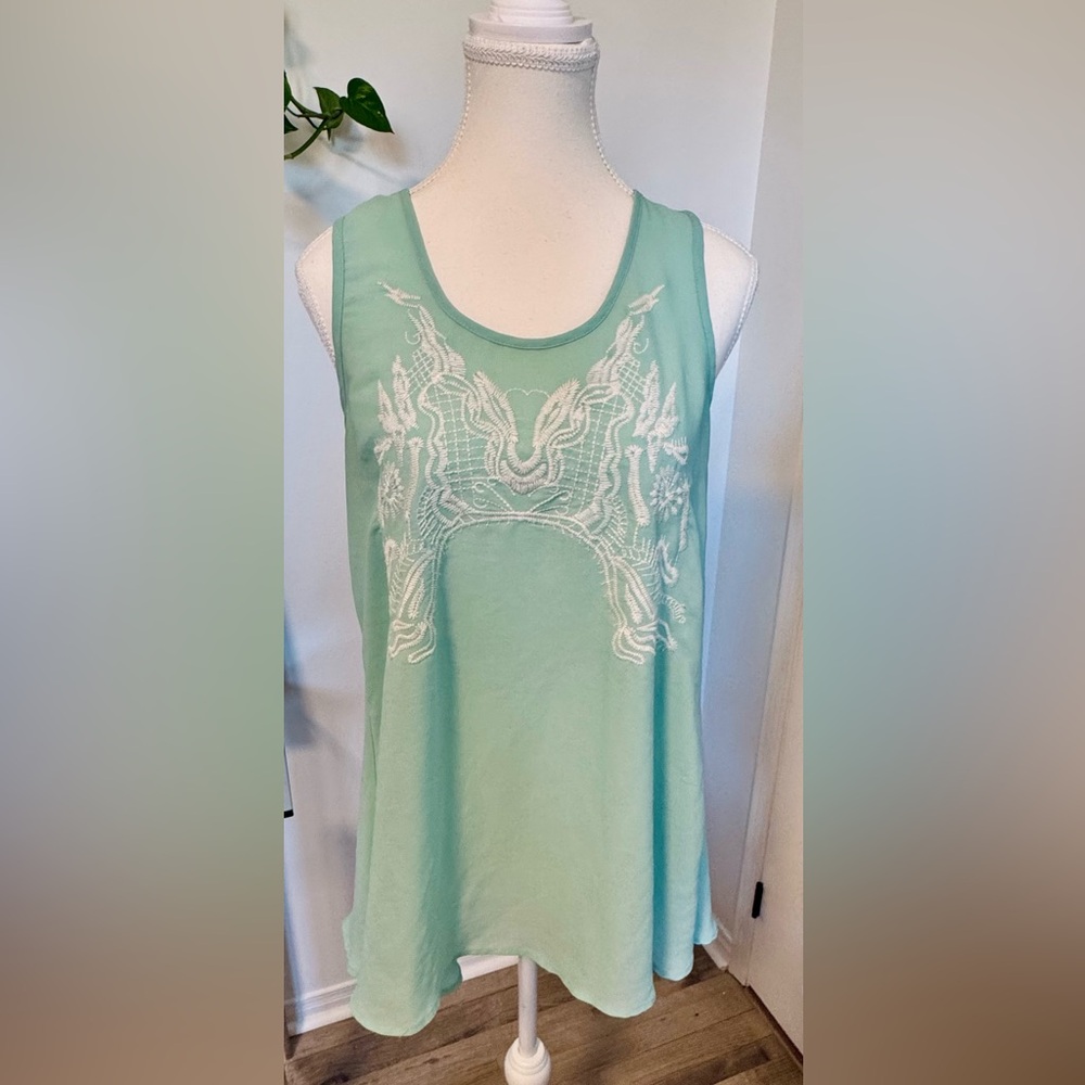 Lady Dutch - Embroidered Mint Green Sleeveless Top